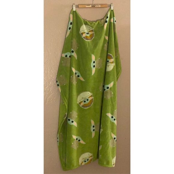 Disney Store The Child Convertible Fleece Throw Star Wars The Mandalorian - Picture 5 of 7